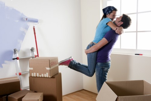 Local house removal team planning a move in Kennington