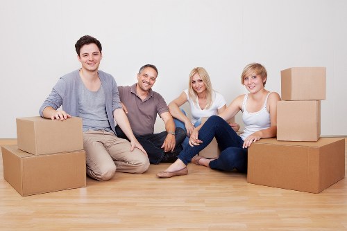 Kennington man with van service handling furniture and boxes